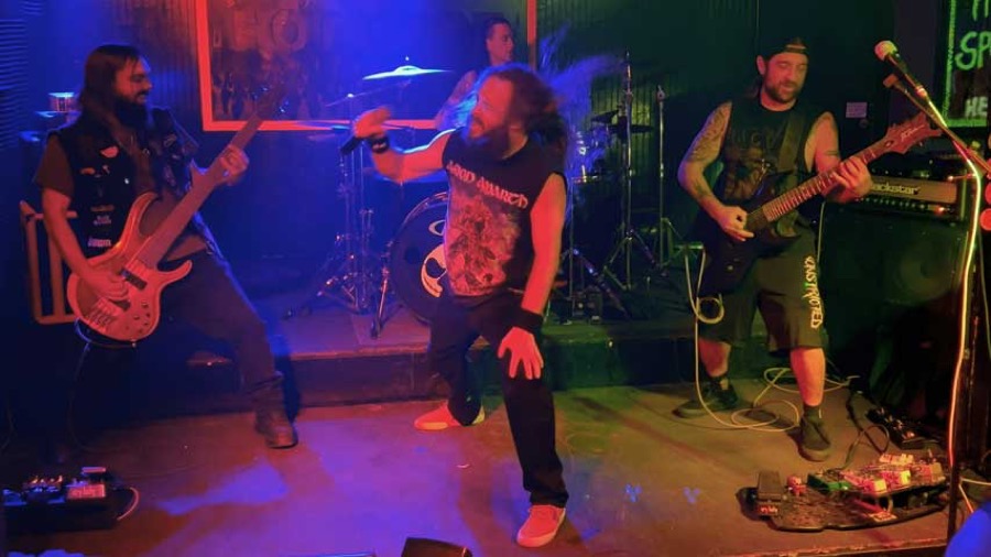 Konstricted live