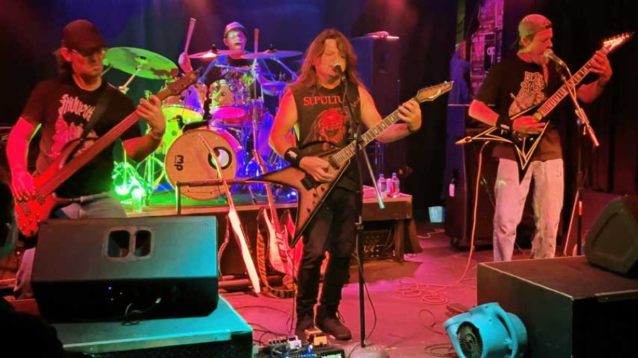 Deathen live