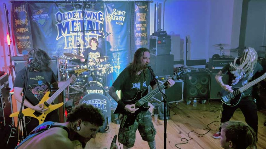 Grimwär live