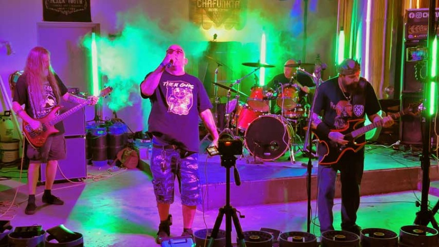 No End In Sight live